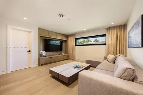 $11,850,000 | 110 Holiday Drive, Hallandale Beach, FL 33009