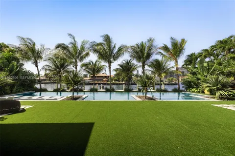 $11,850,000 | 110 Holiday Drive, Hallandale Beach, FL 33009