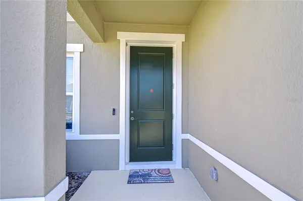 a view of room with livingroom and furniture