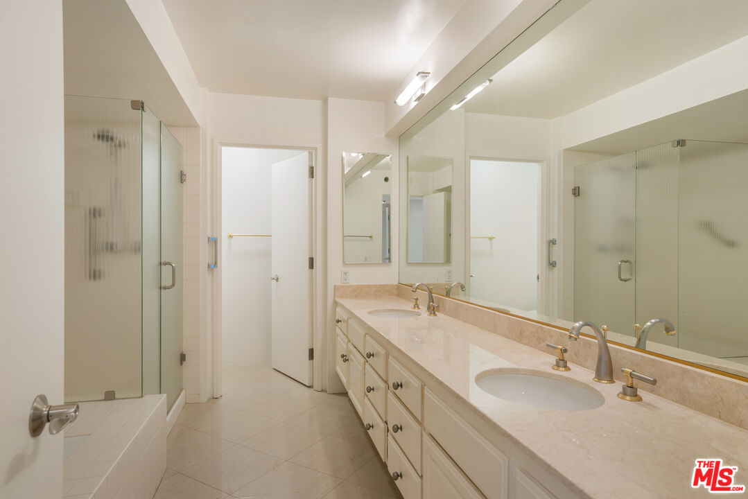 222 Monterey Road, Unit 505 Glendale, CA 91203 - Photo 13 of 24