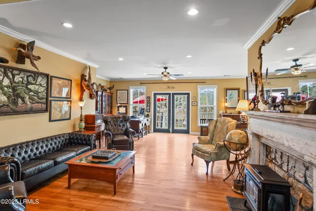 $649,000 | 8 East River Drive, Beaufort, SC 29907