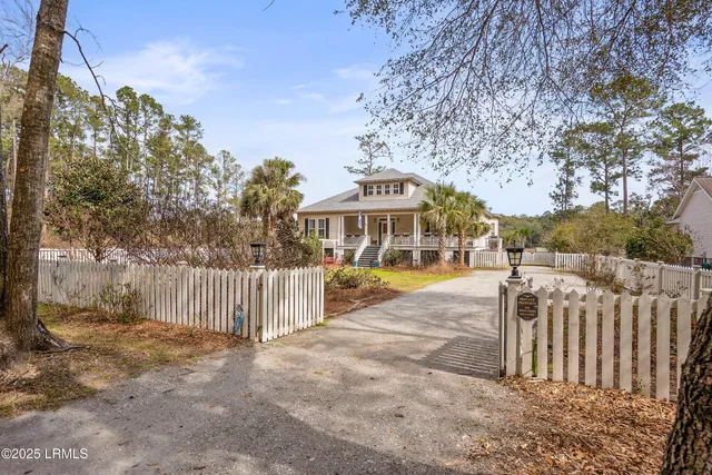 $649,000 | 8 East River Drive, Beaufort, SC 29907