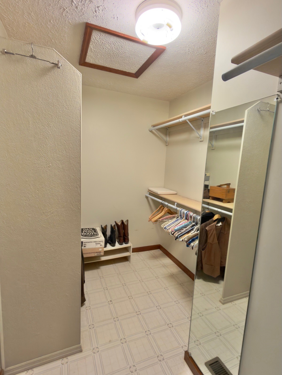 4929 Fountain Grove Road Morrison, TN 37357 - Photo 23 of 33 a view of a room with equipment