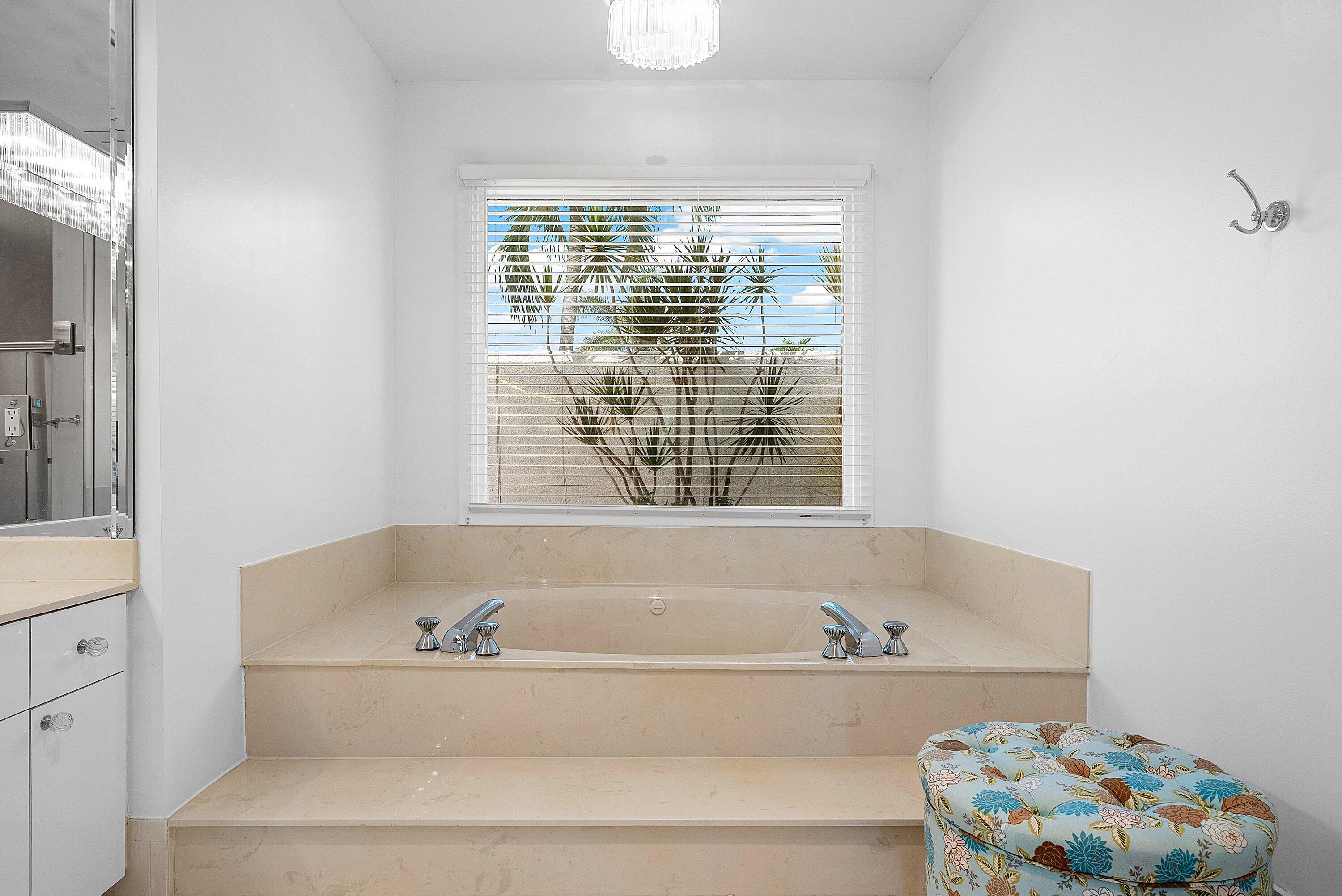 4879 Bocaire Boulevard Boca Raton, FL 33487 - Photo 33 of 64 038-4879BocaireBoulevard-BocaRaton-FL-33