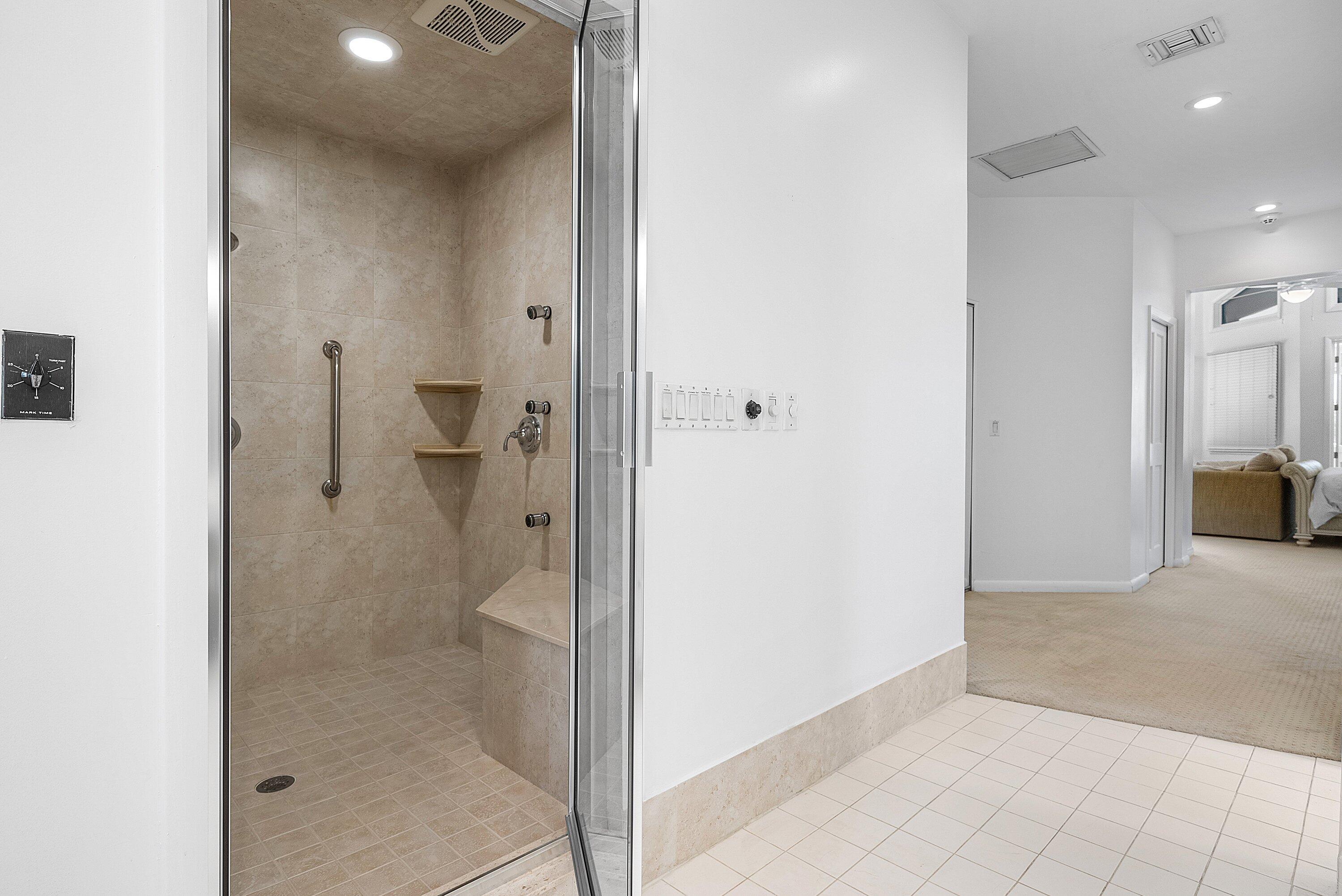 4879 Bocaire Boulevard Boca Raton, FL 33487 - Photo 34 of 64 039-4879BocaireBoulevard-BocaRaton-FL-33
