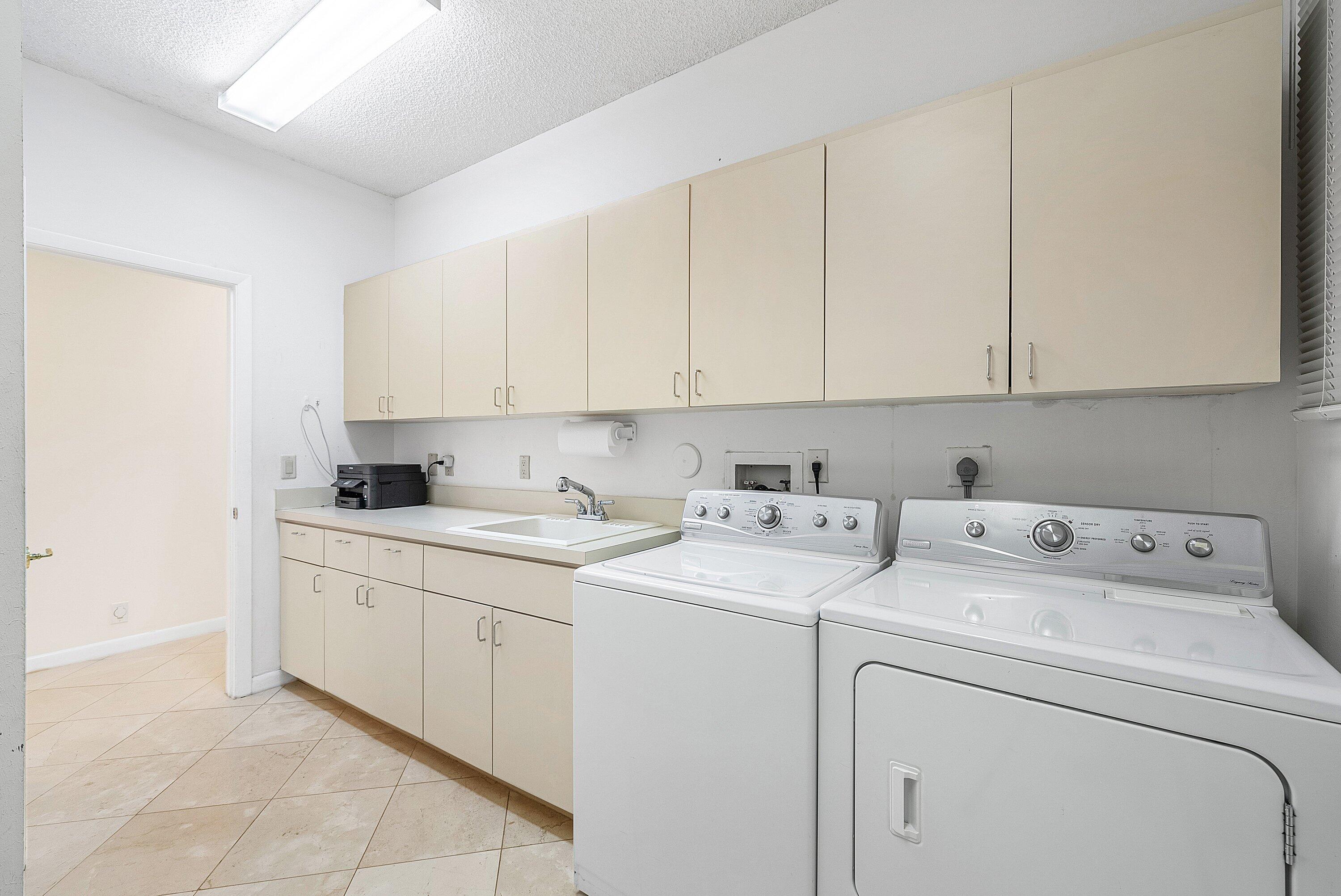 4879 Bocaire Boulevard Boca Raton, FL 33487 - Photo 38 of 64 043-4879BocaireBoulevard-BocaRaton-FL-33
