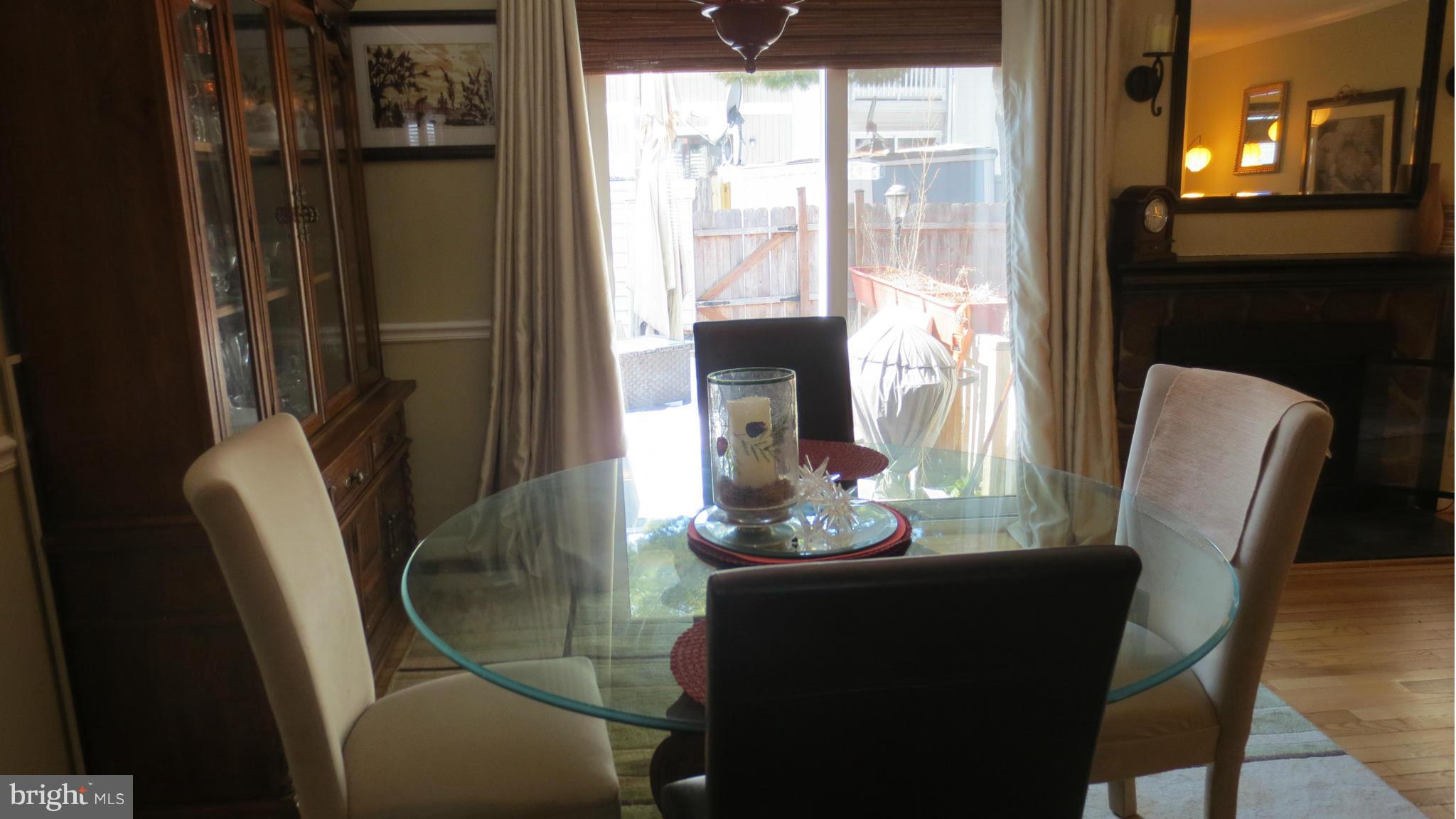 17522 Hoskinson Road Poolesville, MD 20837 - Photo 3 of 18 Dining Room