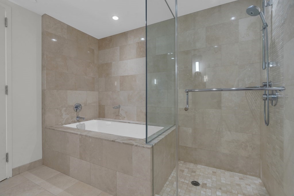 1 Franklin Street, Unit 3212 Boston, MA 02110 - Photo 24 of 27