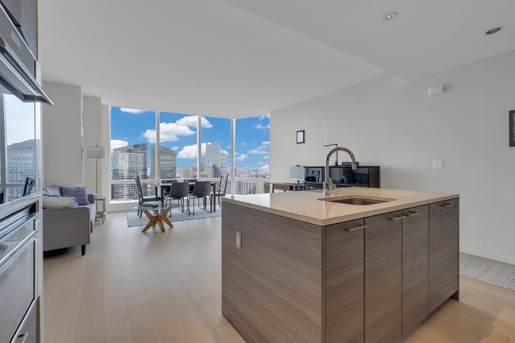 1 Franklin Street, Unit 3212 Boston, MA 02110 - Photo 6 of 27