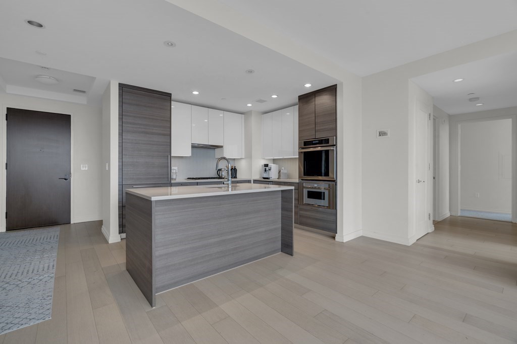 1 Franklin Street, Unit 3212 Boston, MA 02110 - Photo 8 of 27