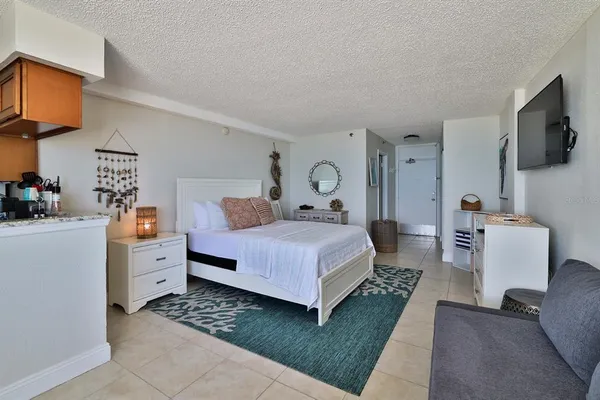 $1,800 | 800 North Atlantic Avenue, Unit 606, Daytona Beach, FL 32118