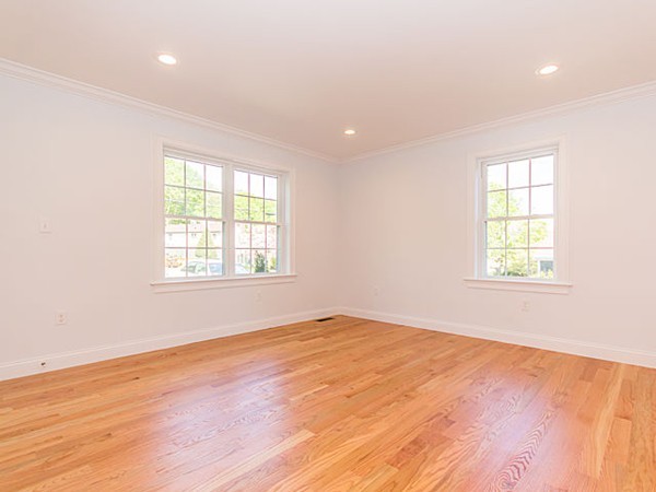 28 Nutting Road Waltham, MA 02451 - Photo 6 of 29 Gallery Image 6