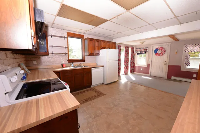 $300,000 | 301 Redstone Street, Conway, NH 03813