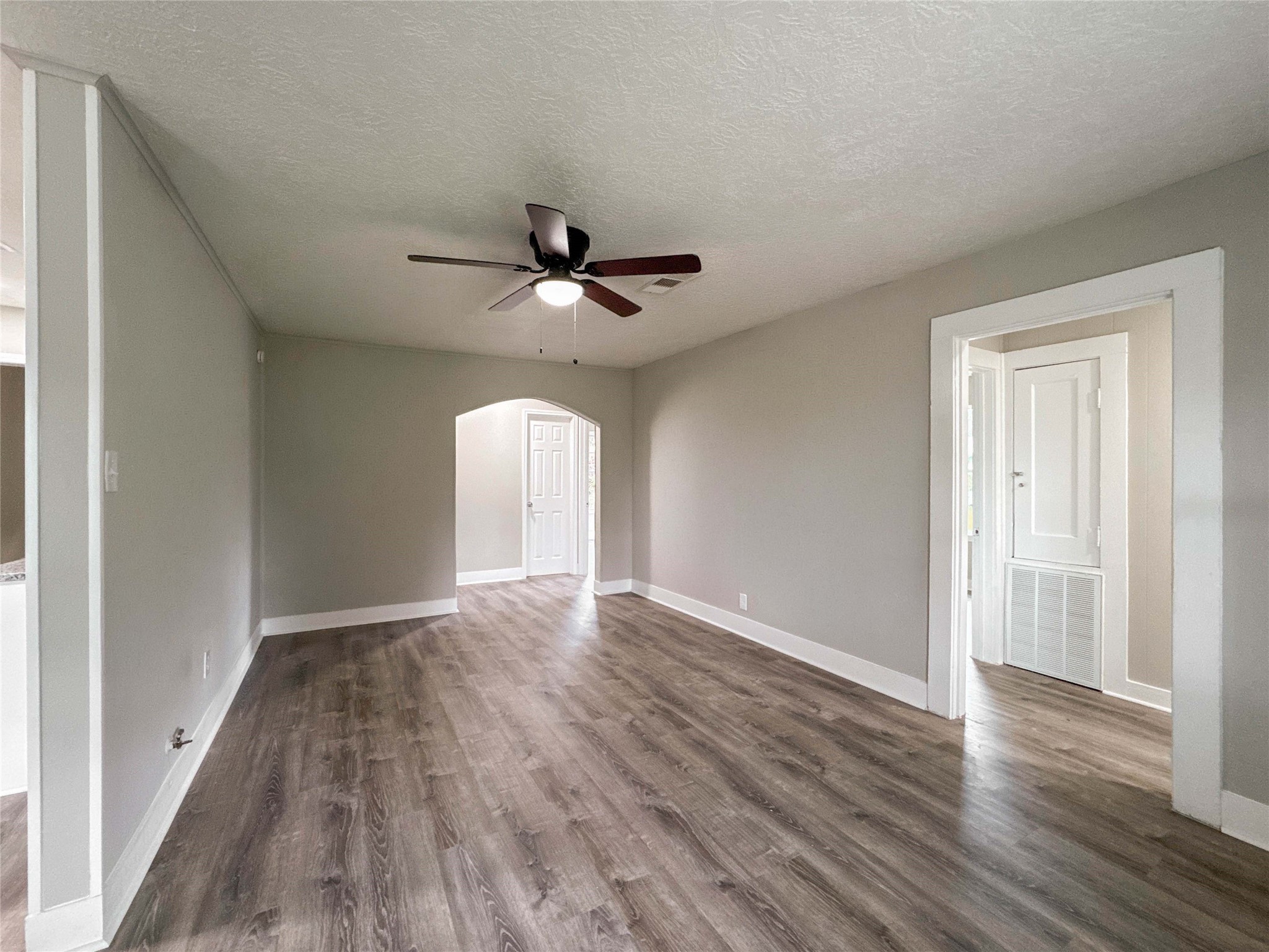 121 Lake Road La Marque, TX 77568 - Photo 45 of 47 Gallery Image 45