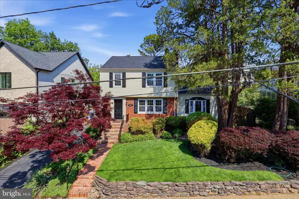 $1,400,000 | 5537 10th Street North, Arlington, VA 22205