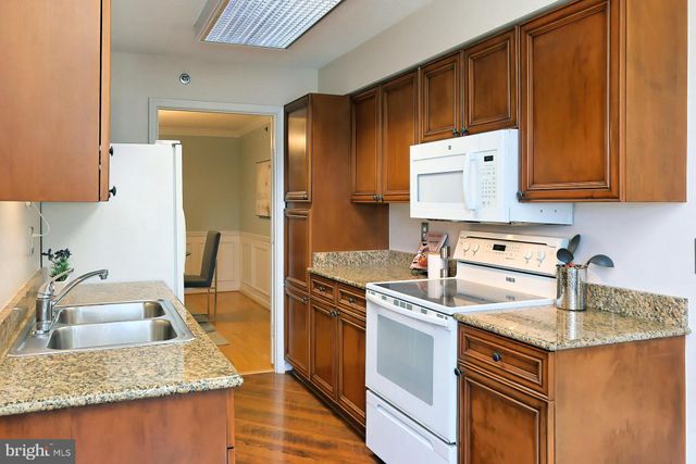 $585,000 | 2151 Jamieson Avenue, Unit 1001, Alexandria, VA 22314