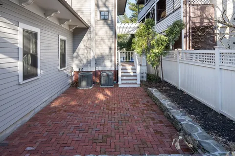 $5,500,000 | 35 Willard Street, Cambridge, MA 02138