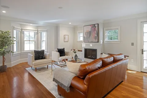 $5,500,000 | 35 Willard Street, Cambridge, MA 02138