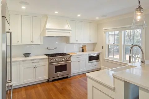 $5,500,000 | 35 Willard Street, Cambridge, MA 02138