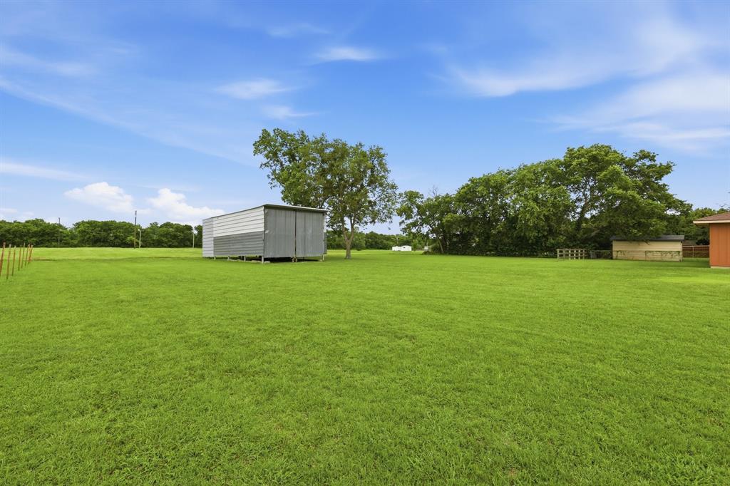 1289 South Waco Street Van Alstyne, TX 75495 - Photo 36 of 39