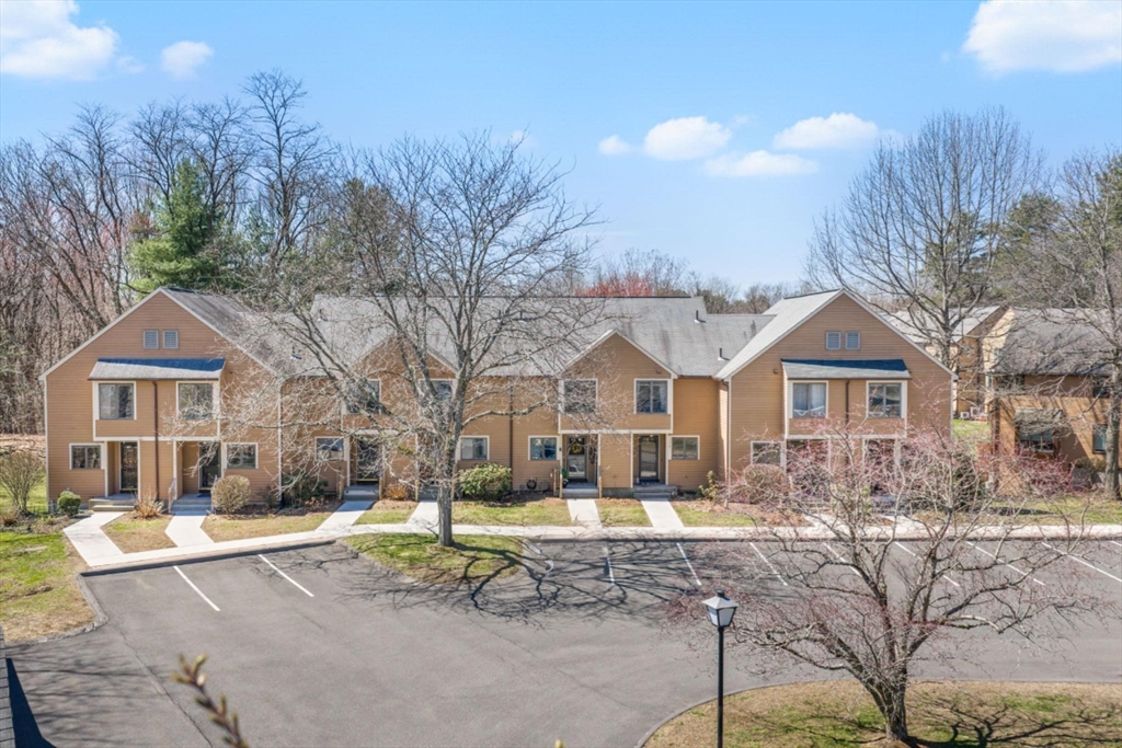 575 Bridge Road, Unit 113 Northampton, MA 01062 - Photo 3 of 40