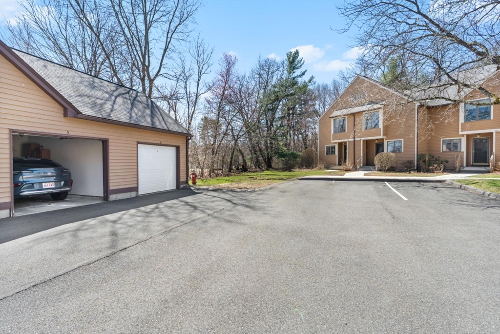 575 Bridge Road, Unit 113 Northampton, MA 01062 - Photo 4 of 40
