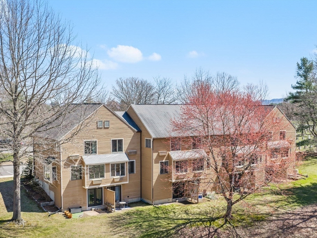 575 Bridge Road, Unit 113 Northampton, MA 01062 - Photo 6 of 40