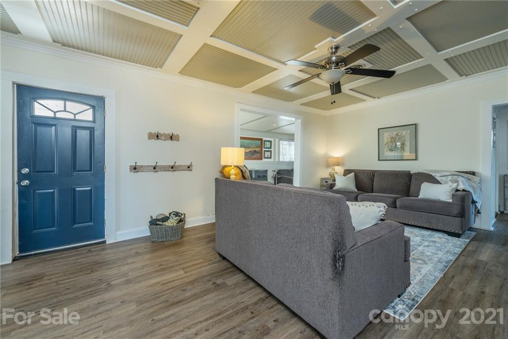 723 Ridge Road Marion, NC 28752 - Photo 11 of 48 Gallery Image 11