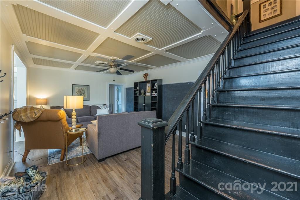 723 Ridge Road Marion, NC 28752 - Photo 12 of 48 Gallery Image 12