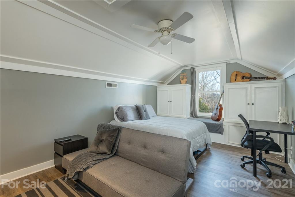 723 Ridge Road Marion, NC 28752 - Photo 22 of 48 Gallery Image 22