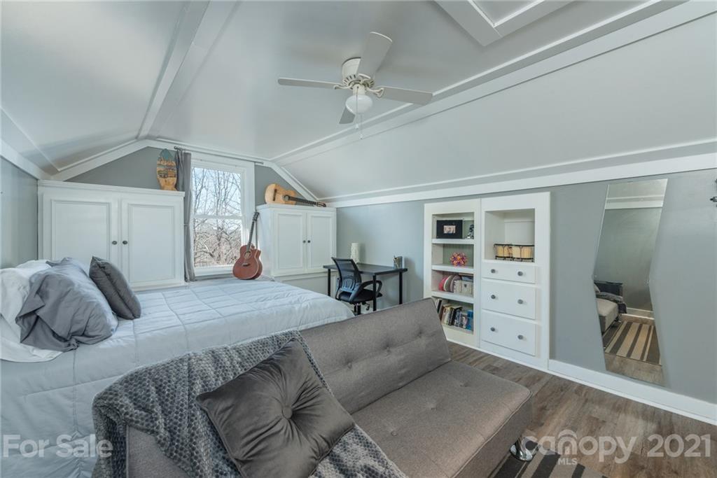 723 Ridge Road Marion, NC 28752 - Photo 23 of 48 Gallery Image 23