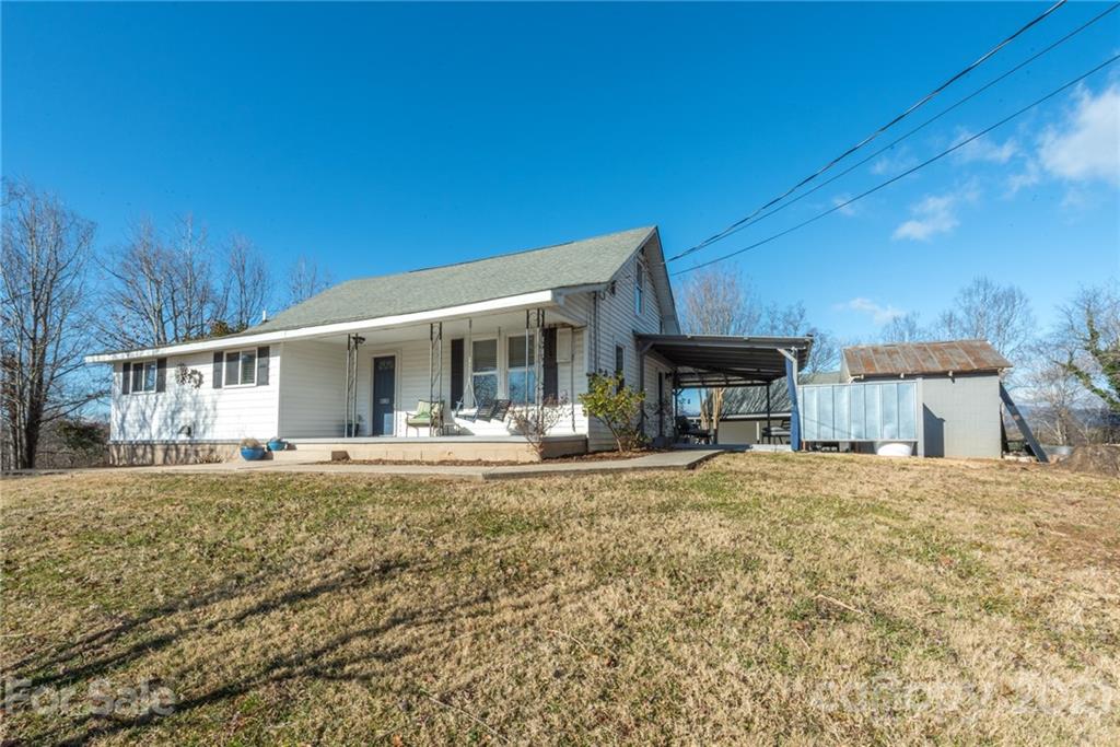 723 Ridge Road Marion, NC 28752 - Photo 5 of 48 Gallery Image 5