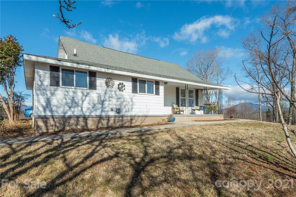 723 Ridge Road Marion, NC 28752 - Photo 6 of 48 Gallery Image 6