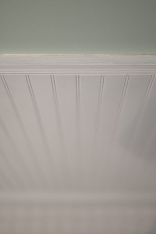 18 King Street, Unit 1 Swampscott, MA 01907 - Photo 22 of 27 a close up of a white marble wall