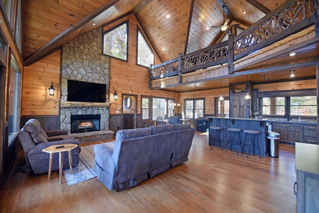 322 Hope Drive Blue Ridge, GA 30513 - Photo 5 of 51 Gallery Image 5