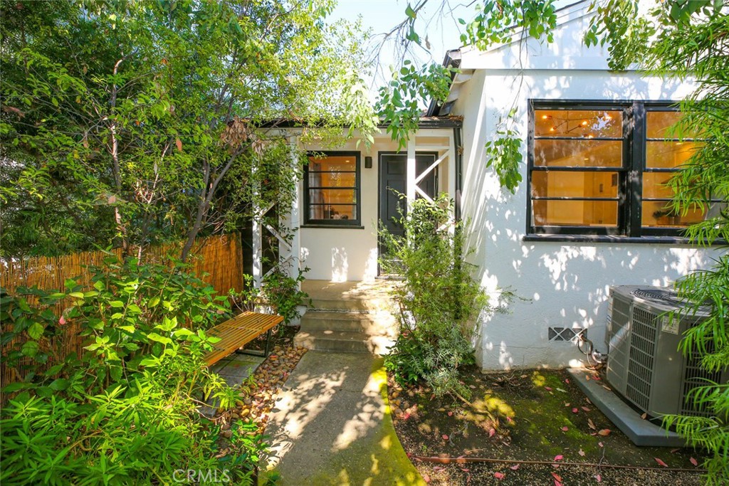 1113 Amoroso Place Venice, CA 90291 - Photo 27 of 28