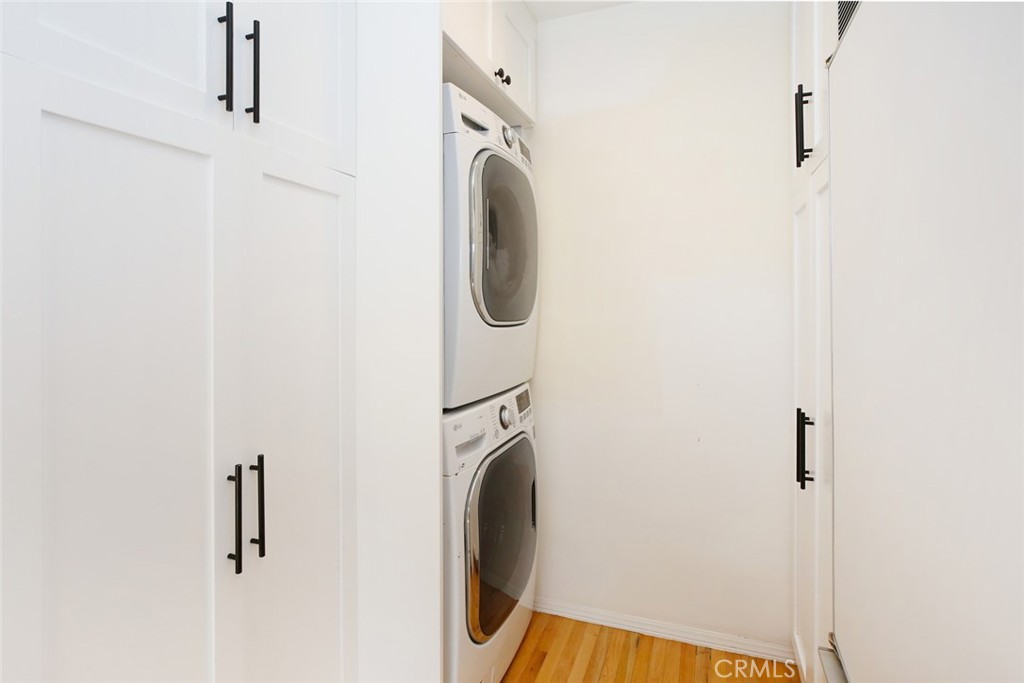 1113 Amoroso Place Venice, CA 90291 - Photo 4 of 28