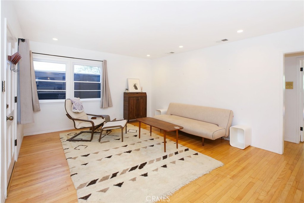 1113 Amoroso Place Venice, CA 90291 - Photo 8 of 28