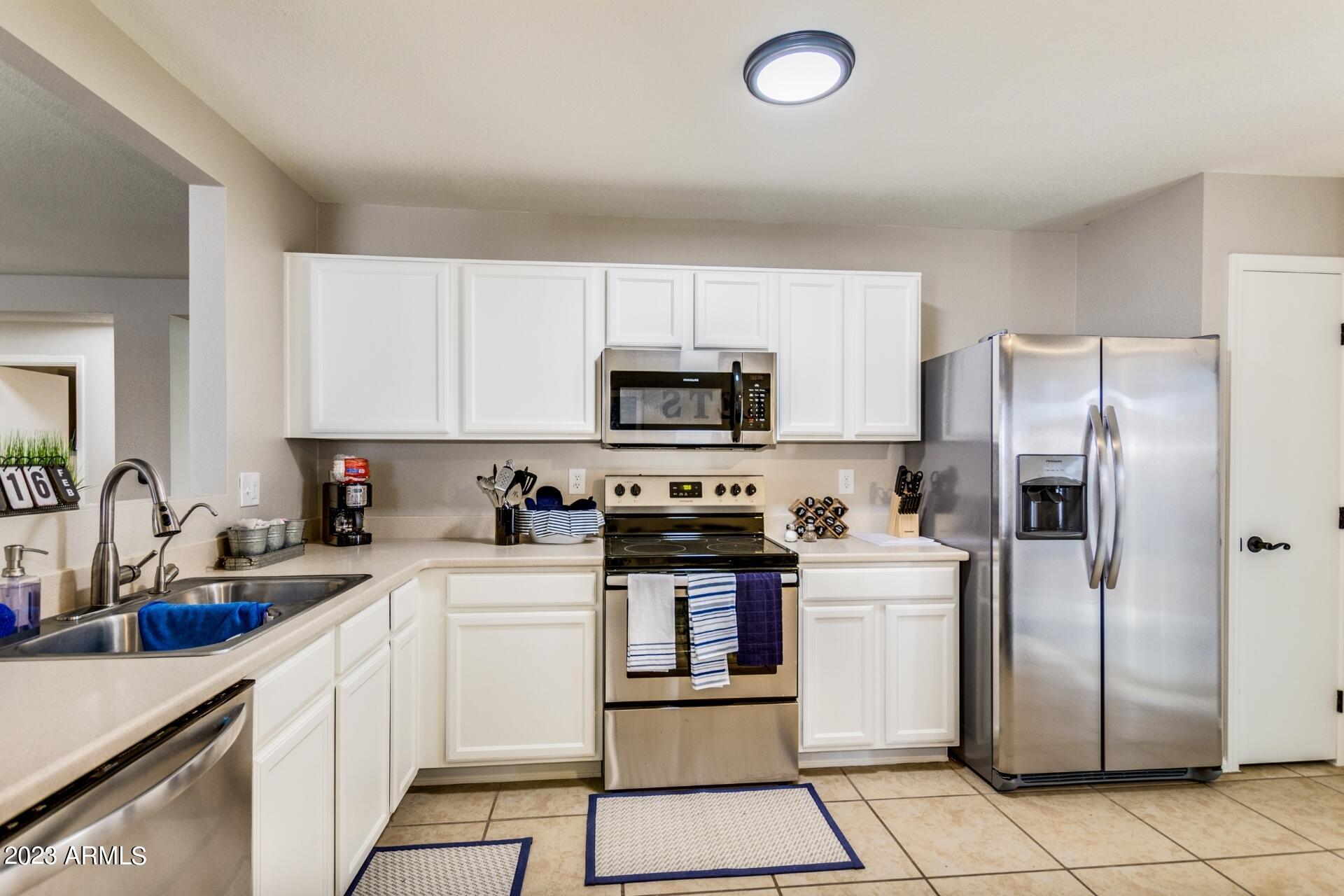 11317 East Raleigh Avenue Mesa, AZ 85212 - Photo 6 of 55 0007-Raleigh (7)