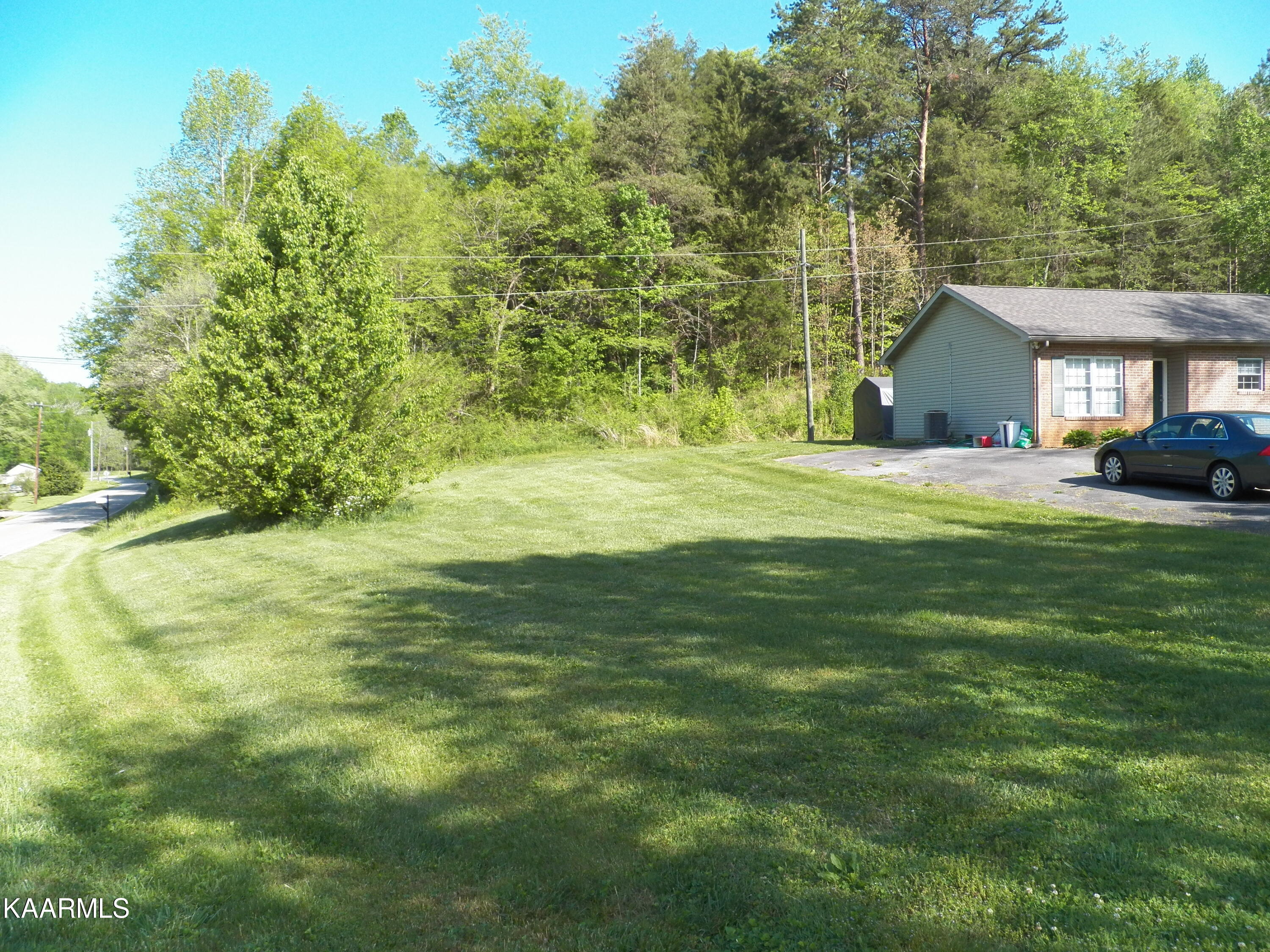 9925 Rausin Road Philadelphia, TN 37846 - Photo 2 of 12 133_2294