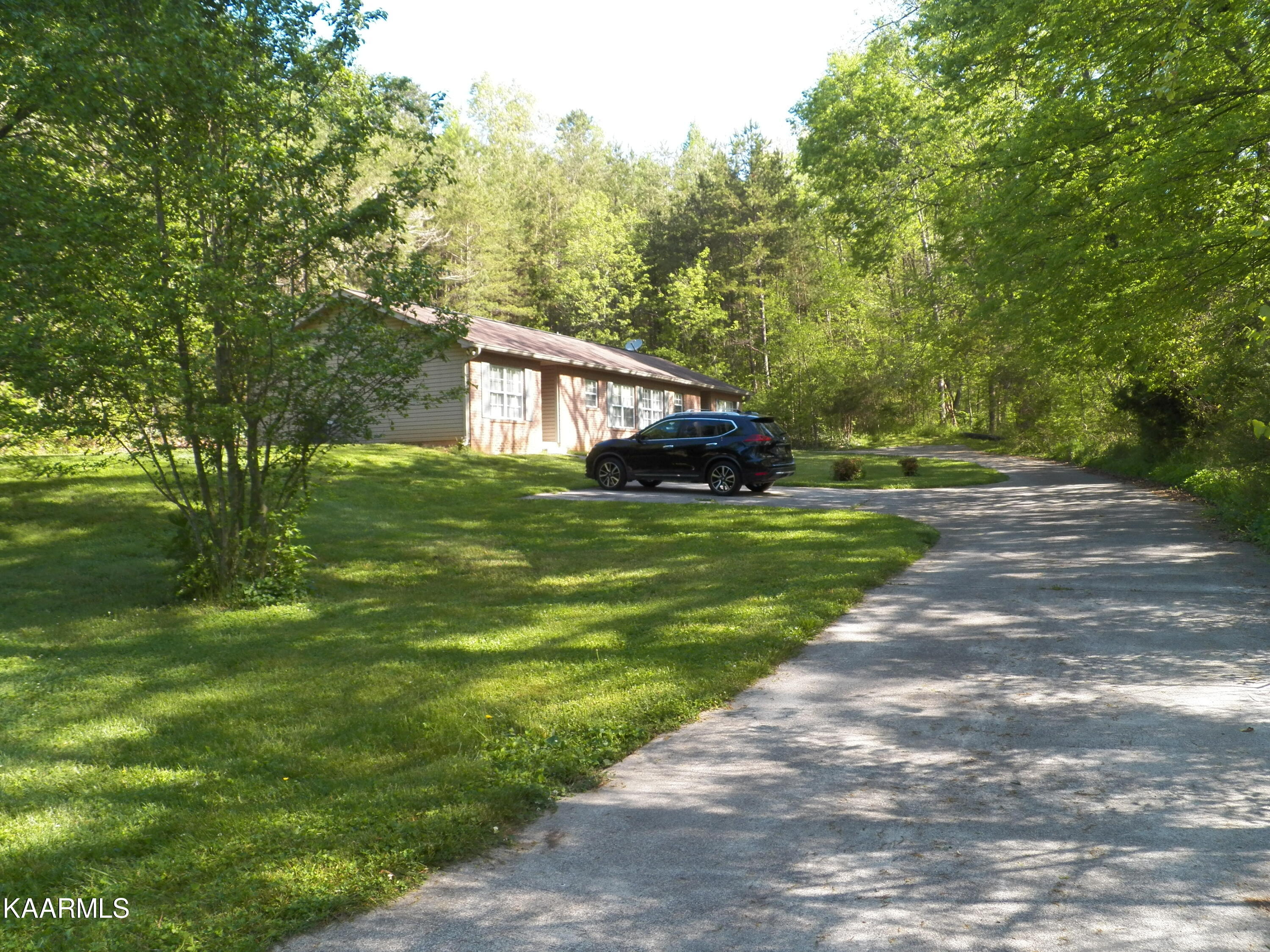 9925 Rausin Road Philadelphia, TN 37846 - Photo 6 of 12 133_2287
