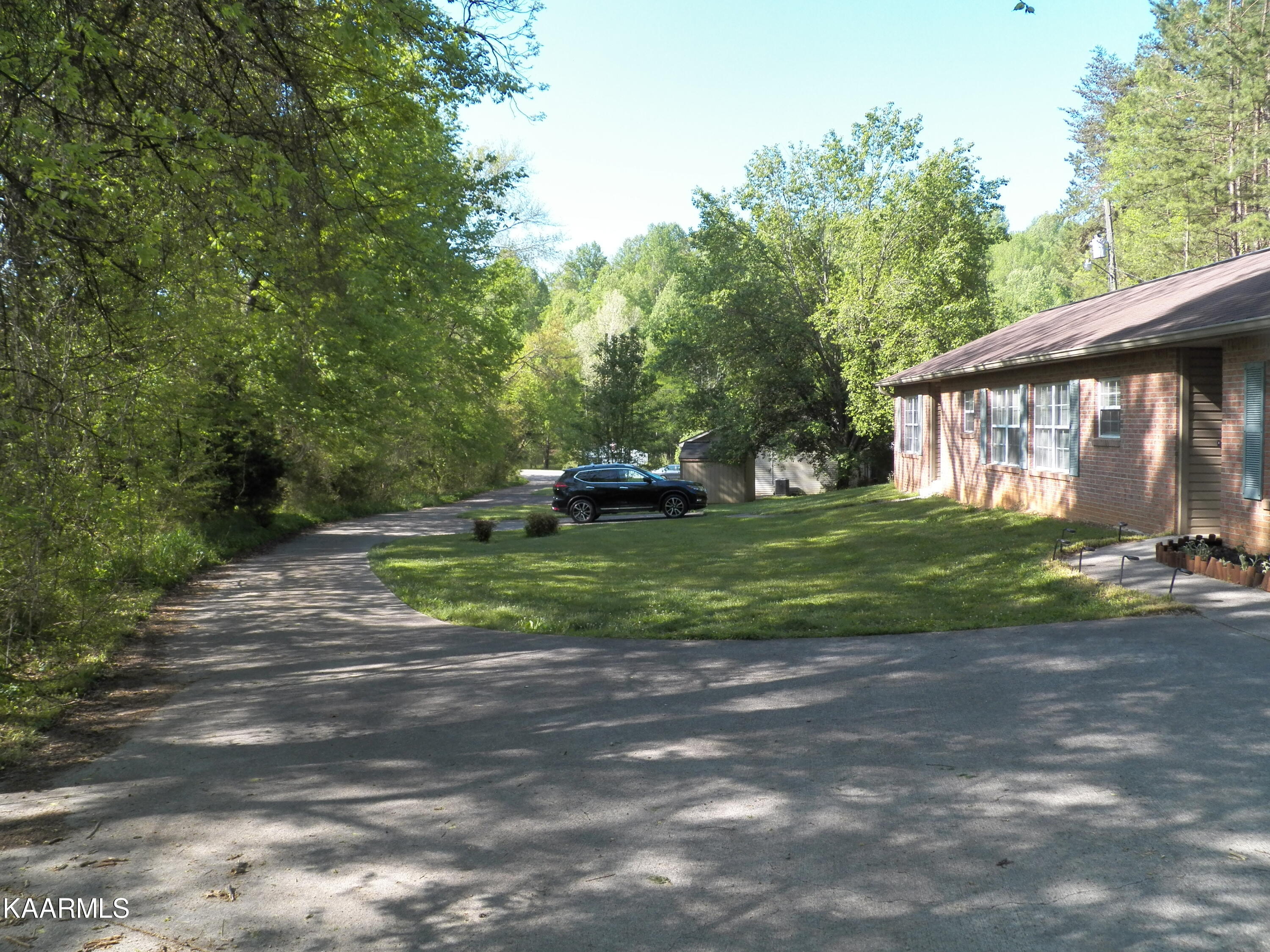 9925 Rausin Road Philadelphia, TN 37846 - Photo 9 of 12 133_2291