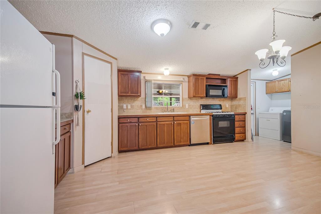 18240 Lynbrook Road Orlando, FL 32820 - Photo 13 of 30