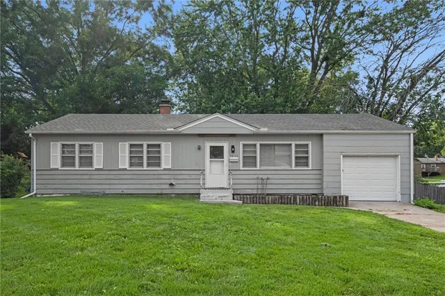 $187,000 | 5804 Manning Avenue, Raytown, MO 64133