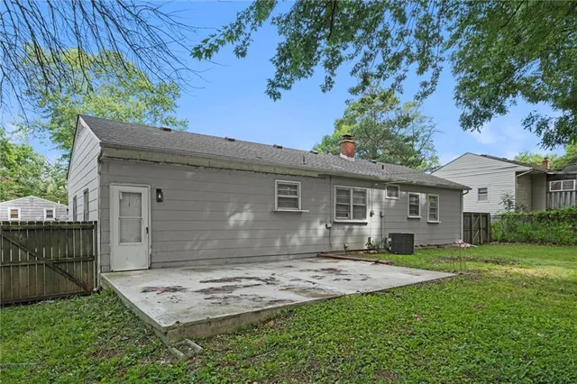 $187,000 | 5804 Manning Avenue, Raytown, MO 64133