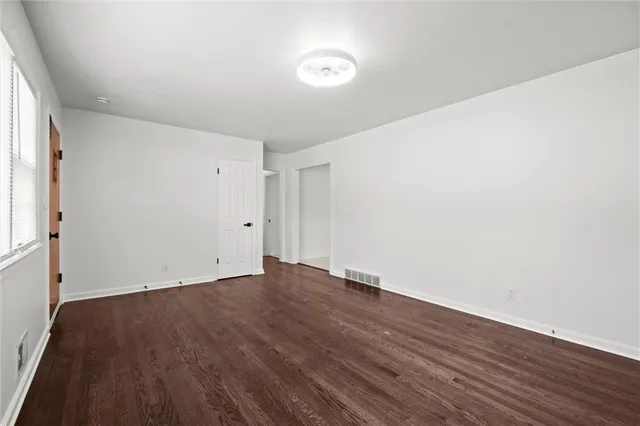 $187,000 | 5804 Manning Avenue, Raytown, MO 64133