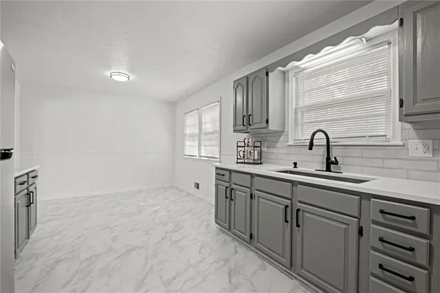 $187,000 | 5804 Manning Avenue, Raytown, MO 64133