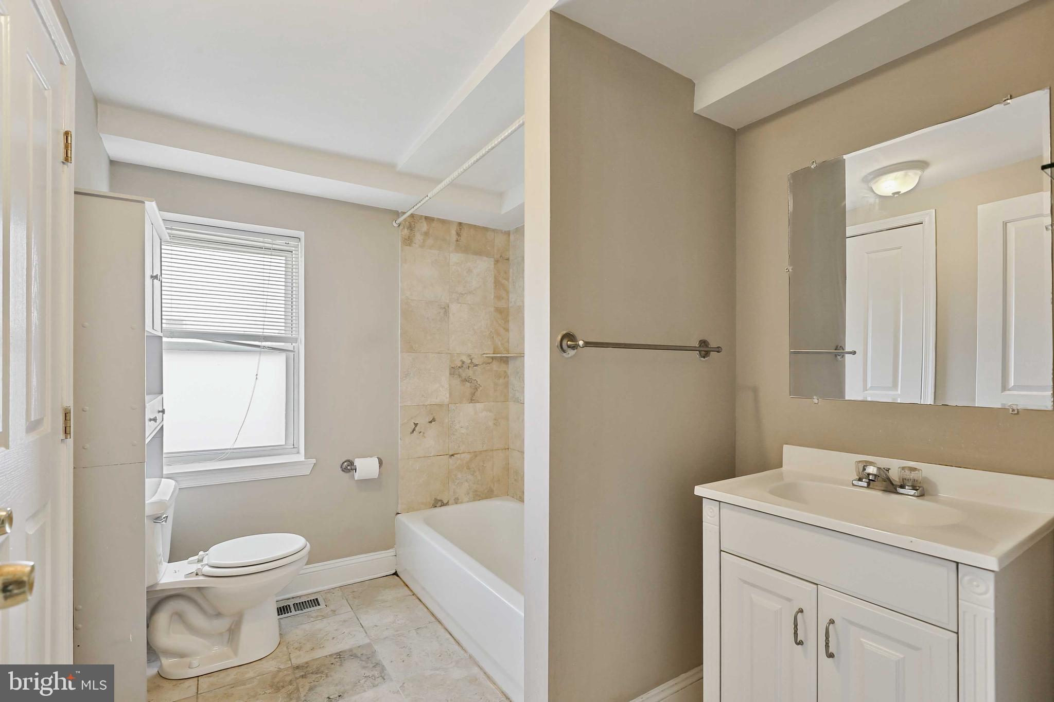 249 South Chester Street, Unit 3 Baltimore, MD 21231 - Photo 9 of 23
