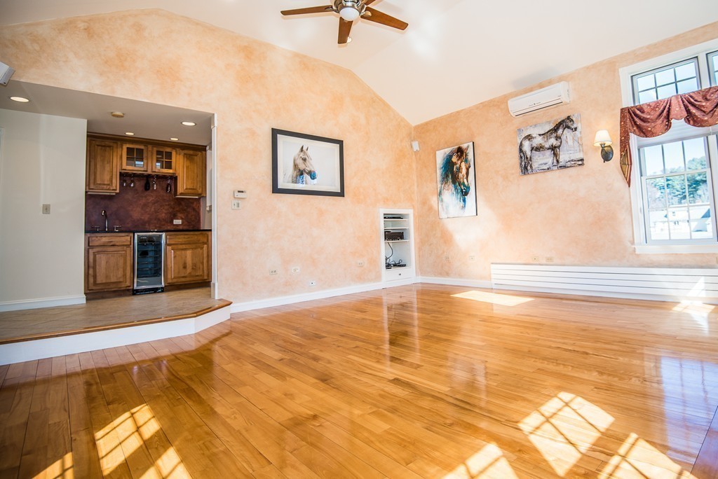 5 Twin Brooks Road Salisbury, MA 01952 - Photo 18 of 30 a view of a living room
