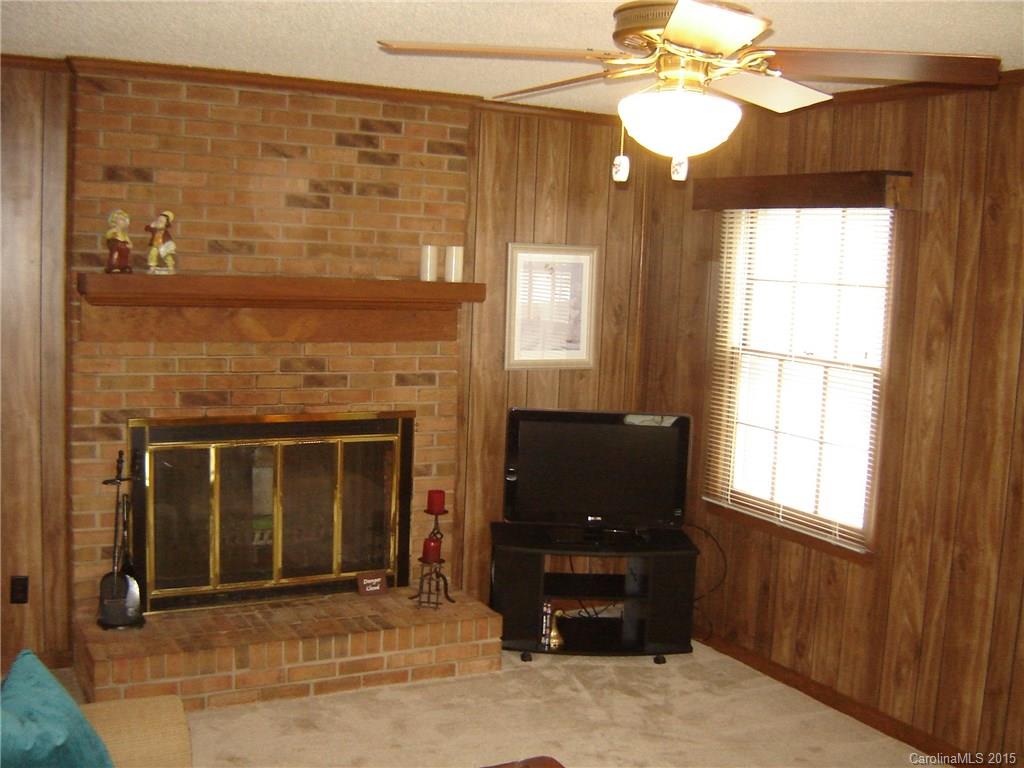 8618 Beechbrooke Road Charlotte, NC 28227 - Photo 3 of 18 Gallery Image 3